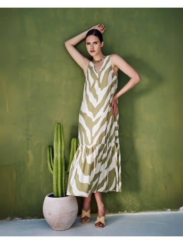 Φόρεμα με βολάν εμπριμε 